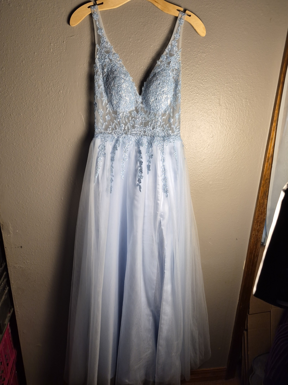 BLONDI Nites Light Blue Lace Tulle Evening Gown